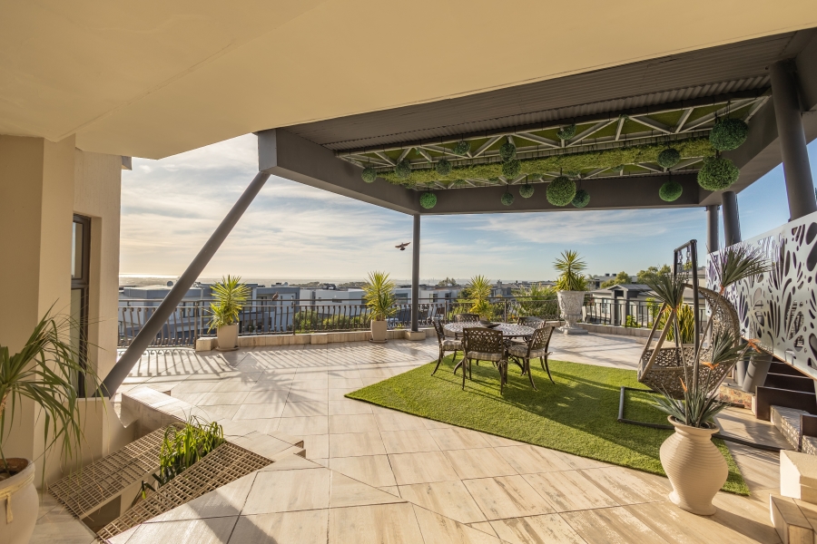 4 Bedroom Property for Sale in Baronetcy Estate Western Cape